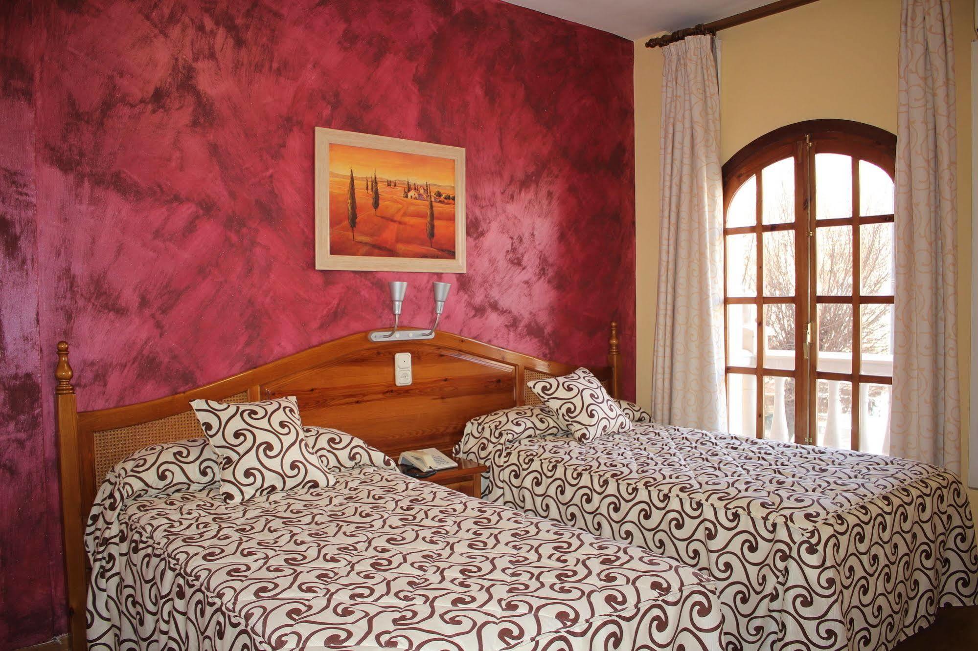 Hotel La Curva Albolote Kültér fotó